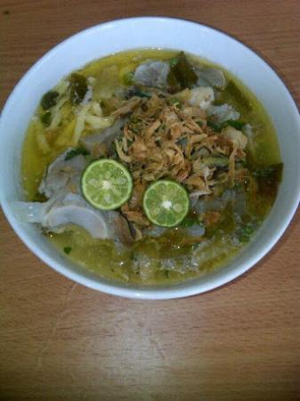 Mie Kocok Kaki Sapi Pak Ade